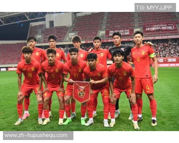 中国与乌兹别克足球比赛精彩回放分析与战术解读